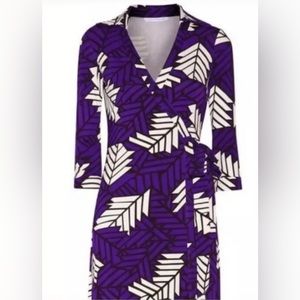 Diane Von Furstenberg (DVF) Julian mini wrap dress Sz 4